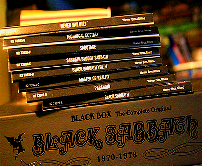 http://famouslogos.org/images/Black-Sabbath.jpg